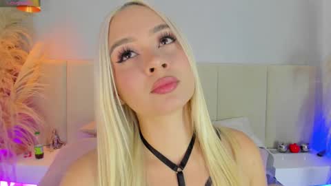 SOFIA PAMELA online show from 09.24.25