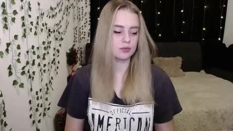 sofia_rosemary online show from 01.25.25