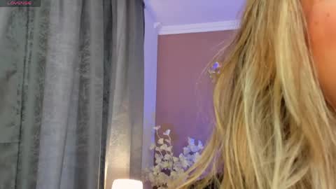 sofia_velvetx online show from 04.18.26