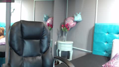 Sofa online show from 01.18.25