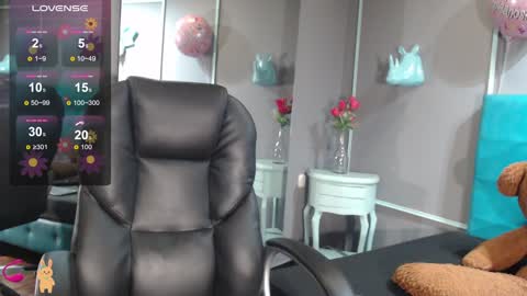 Sofa online show from 02.06.25