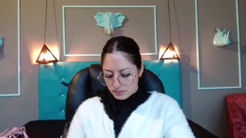 Sofa online show from 10.12.25