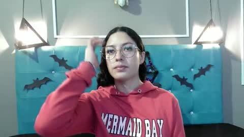 Sofa online show from 10.23.25