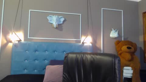 Sofa online show from 11.12.25