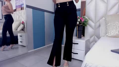 Snapshot of sofiaa_morris chatting on 03.25.26 Sofia online show from 03.25.26