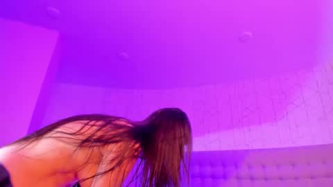 Snapshot of sofiafontaiine chatting on 12.17.25 SofiaFontaine online show from 12.17.25