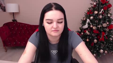 SofiaJohanes online show from 12.20.24