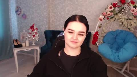 SofiaJohanes online show from 12.25.24