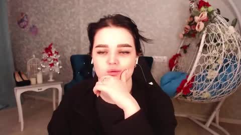 SofiaJohanes online show from 12.25.24