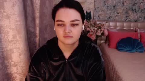 SofiaJohanes online show from 01.15.25