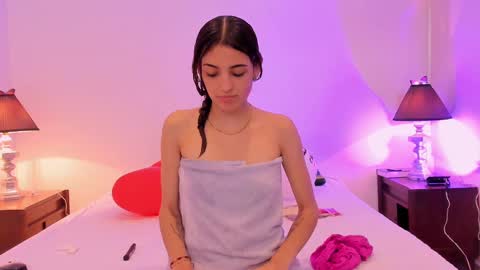 Sofia  Help me reach 5K followers  online show from 02.14.25