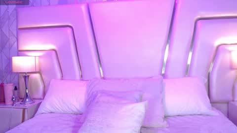 Sofia Stanley online show from 11.16.25