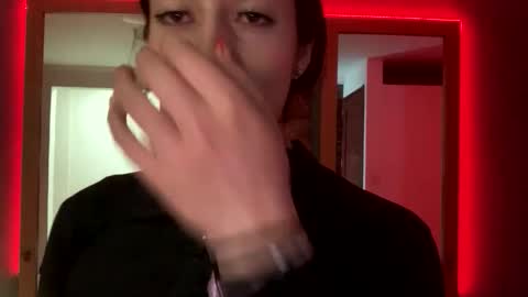 Snapshot of sofiawhite3 chatting on 12.16.25 Sofi online show from 12.16.25