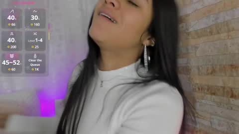 Danna Sofia online show from 02.04.25