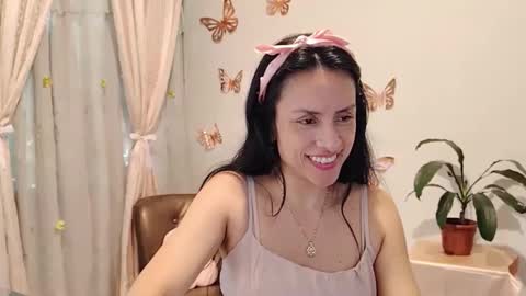 Sofi Bella online show from 10.14.25