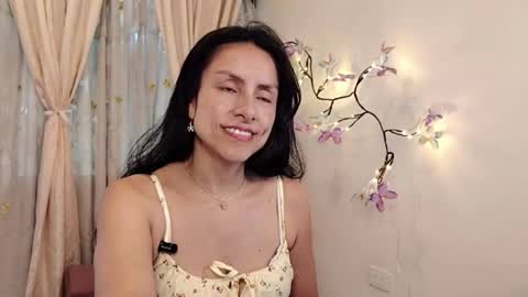 Snapshot of sofibelladelavega chatting on 04.18.26 Sofi Bella online show from 04.18.26