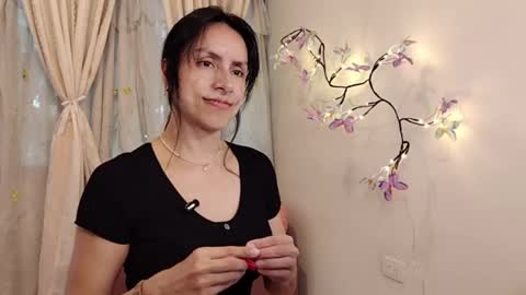 Snapshot of sofibelladelavega chatting on 05.14.26 Sofi Bella online show from 05.14.26