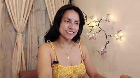 Snapshot of sofibelladelavega chatting on 05.26.26 Sofi Bella online show from 05.26.26