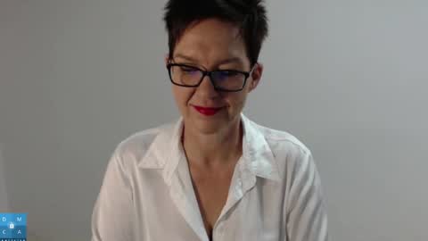 Sofie Velvet online show from 11.07.25