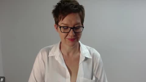 Snapshot of sofie_velvet chatting on 03.05.26 Sofie Velvet online show from 03.05.26