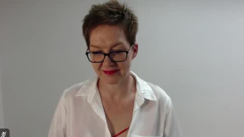 Snapshot of sofie_velvet chatting on 03.18.26 Sofie Velvet online show from 03.18.26