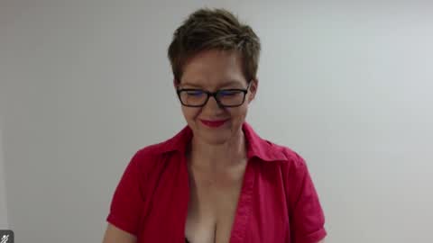 Snapshot of sofie_velvet chatting on 03.31.26 Sofie Velvet online show from 03.31.26