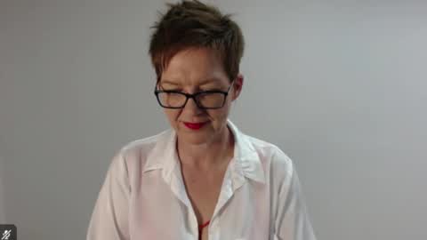 Snapshot of sofie_velvet chatting on 04.01.26 Sofie Velvet online show from 04.01.26