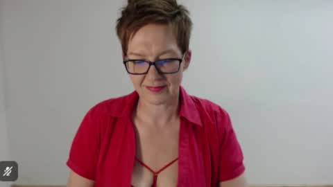 Snapshot of sofie_velvet chatting on 04.09.26 Sofie Velvet online show from 04.09.26