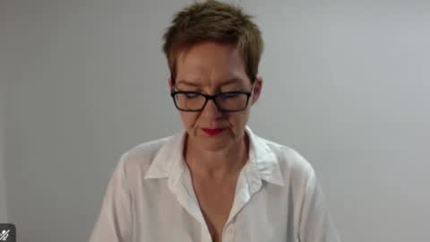 Sofie Velvet online show from 04.27.26