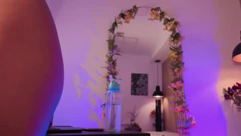 Sofie online show from 10.18.25