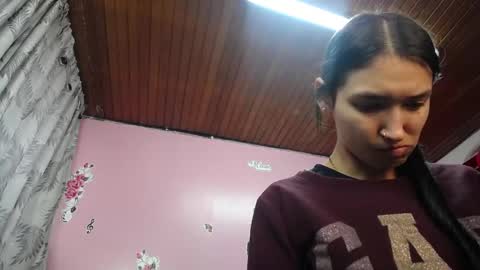 Snapshot of sofii_cute01 chatting on 02.25.25 sofii_cute01 online show from 02.25.25