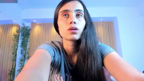 Sofiia  Everyday From 1400 to 2200 Col Time online show from 12.01.25