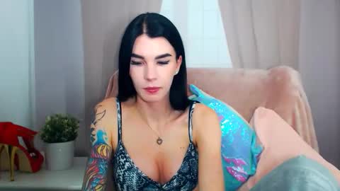 Snapshot of sofiiadream chatting on 11.19.25 sofiiadream online show from 11.19.25