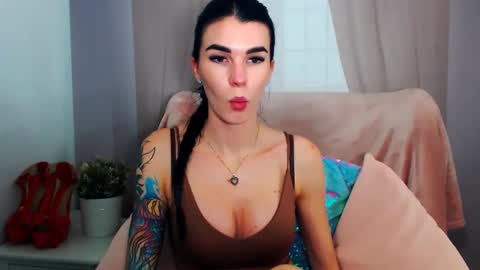 Snapshot of sofiiadream chatting on 12.15.25 sofiiadream online show from 12.15.25