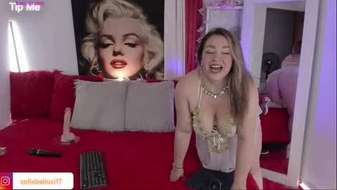 Snapshot of sofiibell_ chatting on 09.23.25 Sofiibell online show from 09.23.25