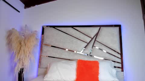 sofijohnsonx online show from 12.30.24