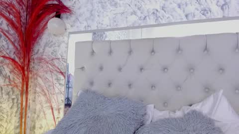 Snapshot of sofimalkova chatting on 12.20.25 Sofi Malkova online show from 12.20.25