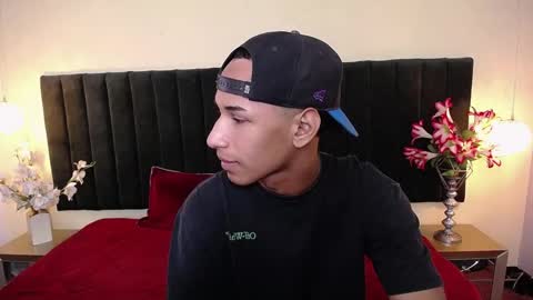 Cam and Amy online show from 11.14.25