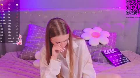 Snapshot of soft_babe chatting on 11.08.25 Milisa online show from 11.08.25