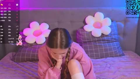 Snapshot of soft_babe chatting on 11.29.25 Milisa online show from 11.29.25