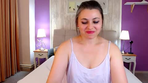 Snapshot of soft_lilly chatting on 10.29.25 Lilly online show from 10.29.25