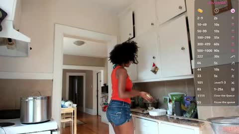 Snapshot of softbby123 chatting on 09.09.25 Chloe Kiwi online show from 09.09.25