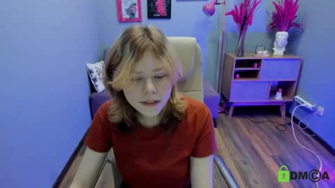 Snapshot of softflame chatting on 11.23.25 softflame online show from 11.23.25