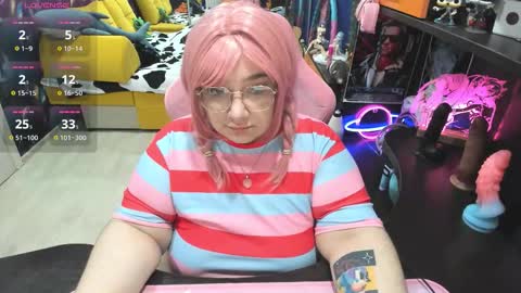 Snapshot of softie_sofy chatting on 11.11.25 Sofie online show from 11.11.25