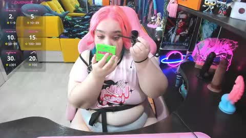 Snapshot of softie_sofy chatting on 12.03.25 Sofie online show from 12.03.25