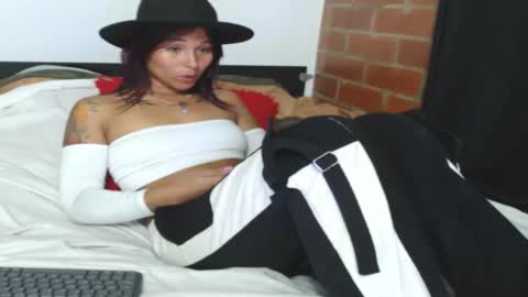 Snapshot of sofy_dep chatting on 11.29.25 Sofy online show from 11.29.25