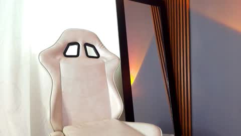 sofy west online show from 11.23.25