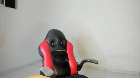 Moonie  online show from 11.07.25