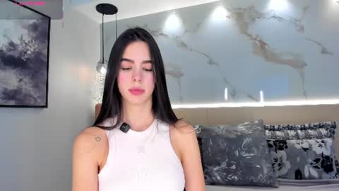 Snapshot of solavelar chatting on 06.16.26 Sol Avelar online show from 06.16.26