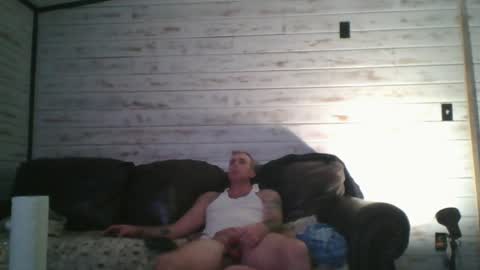 Snapshot of solodolo2020 chatting on 12.15.24 I love watching beautiful women play with themselves online show from 12.15.24